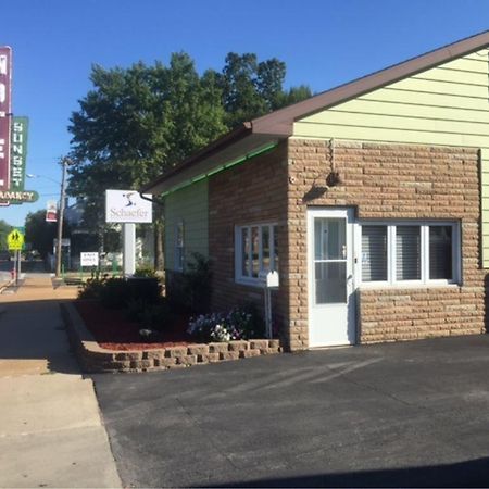 Sunset Motel Waterloo Экстерьер фото