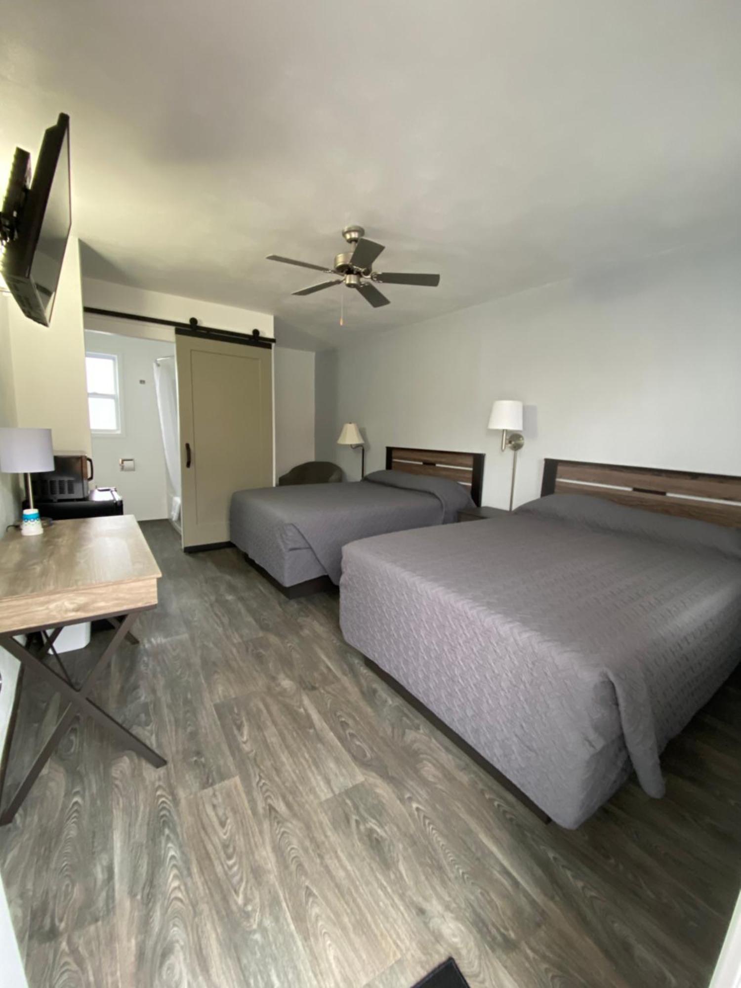 Sunset Motel Waterloo Экстерьер фото